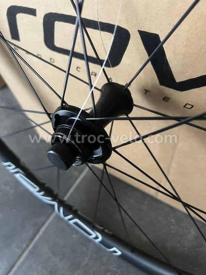 Roue avant Roval CLX 32 Disc Boyaux - 3