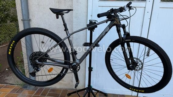 Orbea Alma M51 2023 taille M – Carbone – Excellent état – 300 km - 1