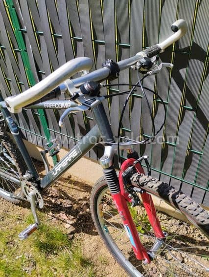 VTT Lapierre FREECOMP équipé d'une transmission 3x8 - 1