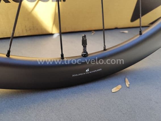 Paire de roues carbone SCOPE S4 neuves - 4