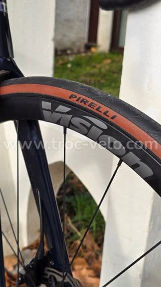 Velo route carbone Electrique 11,70 kilos - SRAM FORCE AXS sans fil - Taille L - 100% neuf - 10