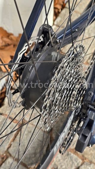 Velo route carbone Electrique 11,70 kilos - SRAM FORCE AXS sans fil - Taille L - 100% neuf - 13