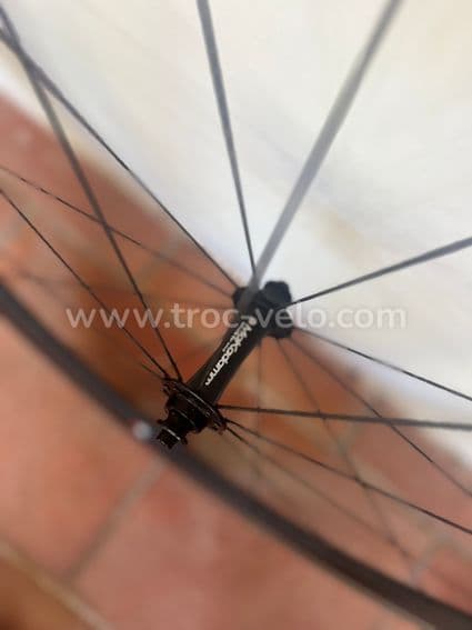 Roues boyaux très bon état à saisir 350 euros - 1