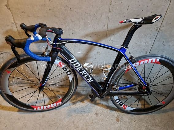 Vélo de route carbone - 1