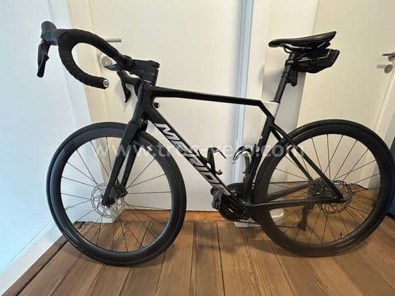 Merida Scultura 6000 Carbone 2024 | 105 Di2 | Roues Vision SC40 - 2
