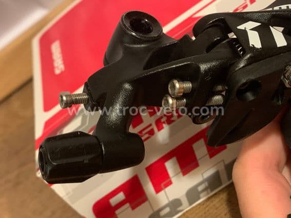 Dérailleur Sram Apex 11v - Chape longue - 10