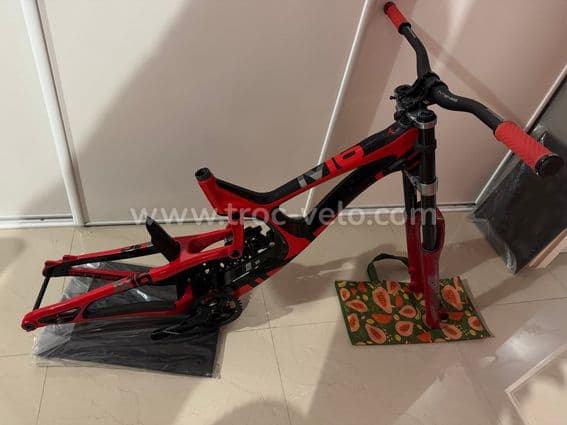 Vélo de descente INTENSE M16 Carbone – Neuf – Montage haut de gamme - 2