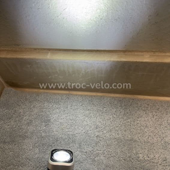 Feu avant vélo Knog Blinder ARC 550 - 4