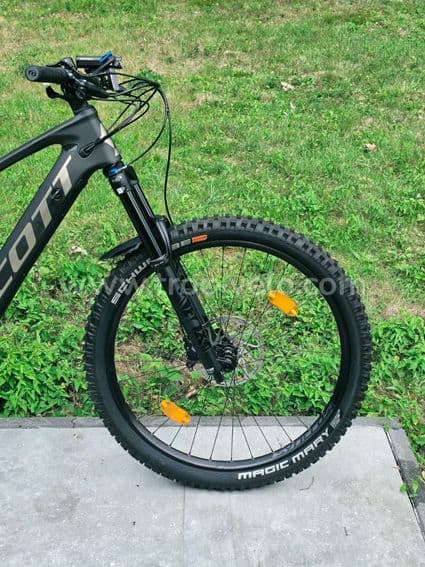 Scott Genius eRIDE 910 (EU) 2021 — Taille L — Carbone — 4 km seulement — Comme Neuf + accessoires - 4