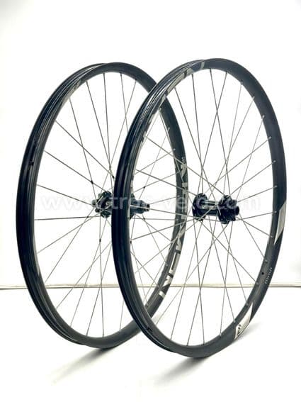 Roues Newmen artisanales - 1