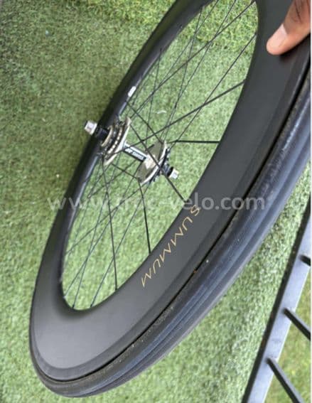 Roue en carbone 700C à 5 rayons pour vélo de route/contre-la Roue en carbone 700C à 5 rayons pour vélo de route/contre-la
