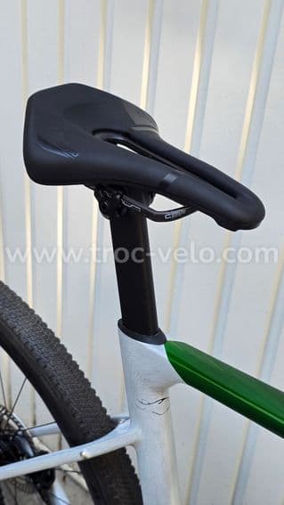 Gravel carbone 8,30 kilos - SRAM Force AXS XPLR - Roues carbone céramique - Taille M - 6
