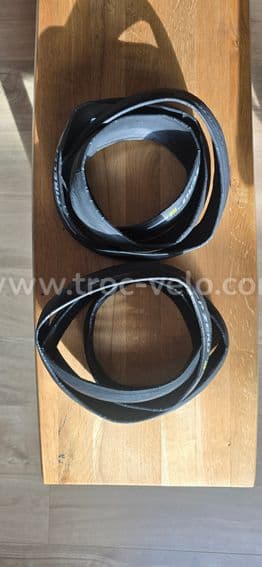 A VENDRE PNEUS PIRELLI P ZERO RS - 1