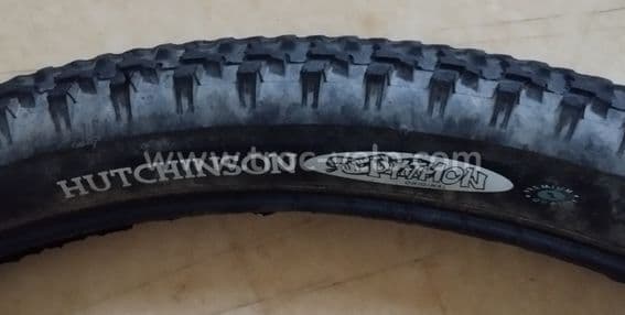 Pneu Hutchinson Python original 26" pouces 559x52 (26x2.00) en Tbé - 2