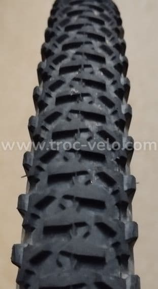 Pneu Hutchinson Python original 26" pouces 559x52 (26x2.00) en Tbé - 1