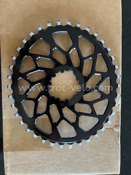 Vends un plateau de Gravel absolute black en 38 dents pour SRAM Gxp et bb30 - 2