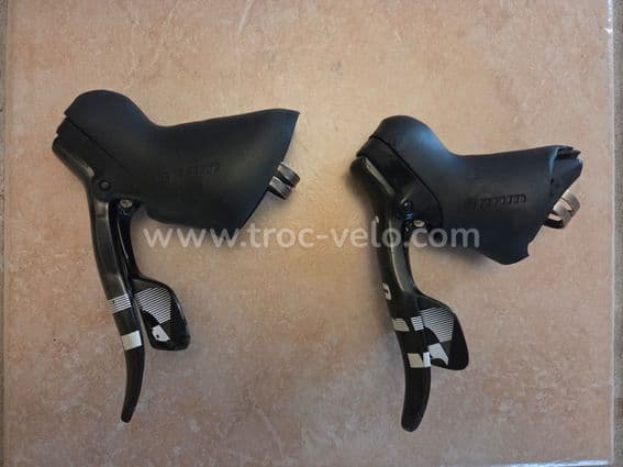 Lot de manettes et derailleurs SRAM - 8