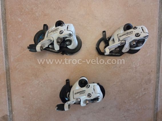 Lot de manettes et derailleurs SRAM - 10
