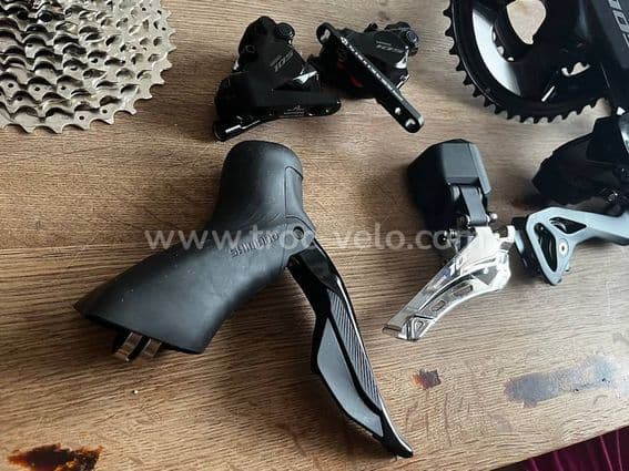 Groupe Shimano 105 Di2 12v - 2