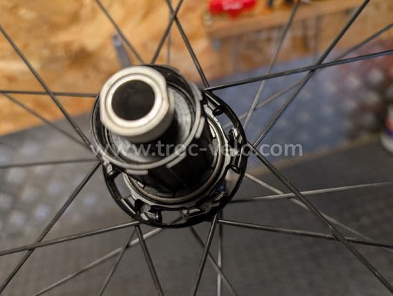 đ CAMPAGNOLO HYPERON ULTRA DB 37mmđ - 14