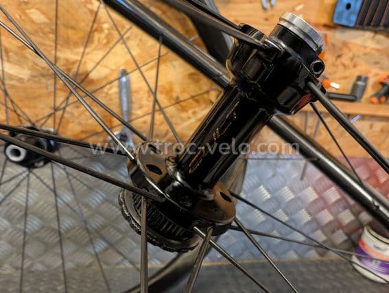 đ CAMPAGNOLO HYPERON ULTRA DB 37mmđ - 15