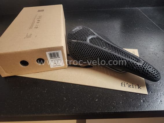 Selle FIZIK VENTO ARGO R3 ADAPTIVE 140mm Rails Kium Noir - 4