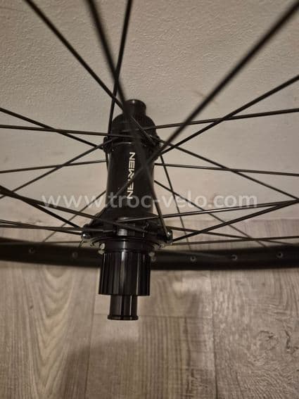 Vends roue arrière superboost 29 neuve - 2