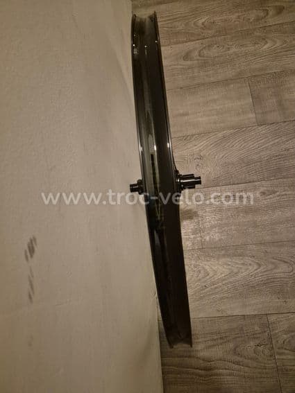 Vends roue arrière superboost 29 neuve - 3