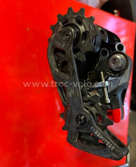 Dérailleur arrière SRAM Rouge - 10 vitesses - Max 28 dents - Métallique Noir - Sport Dérailleur arrière SRAM Rouge - 10 vitesses - Max 28 dents - Métallique Noir - Sport