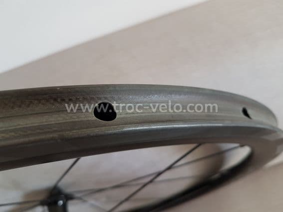 Roues neuves URSUS Miura TS37 UD Carbone à boyaux freinage patins Shimano HG - 5