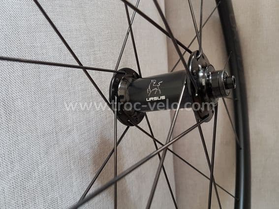 Roues neuves URSUS Miura TS37 UD Carbone à boyaux freinage patins Shimano HG - 6