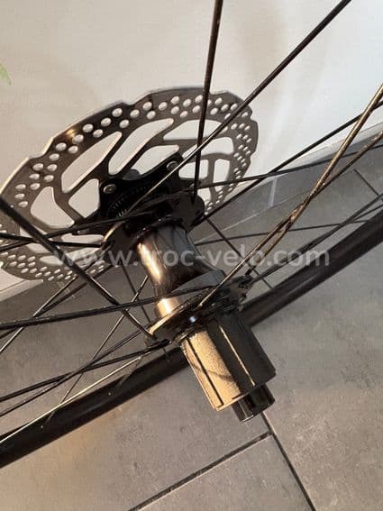 Roues Bontrager paradigm tlr 23 neuves - 4
