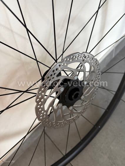 Roues Bontrager paradigm tlr 23 neuves - 5