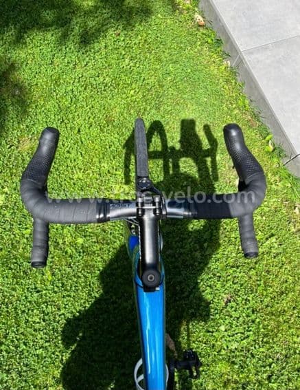 Vélo route Trek Emonda SL 5 gris 2023 - Véloclic Vélo route Trek Emonda SL 5 gris 2023 - Véloclic