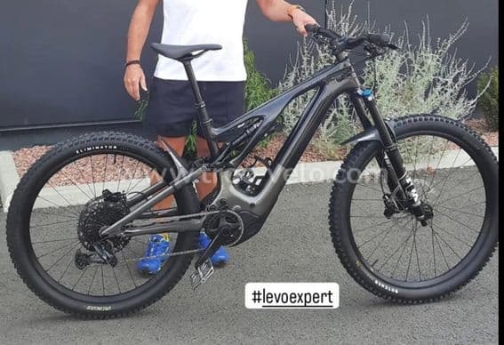 Specialized Levo Comp Carbon seulement 3000km batterie à 100% - 1