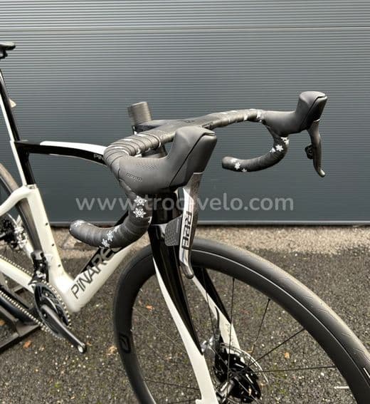 Pinarello F9 Disc Neuf – SRAM Red eTap AXS – Roues MOST 40 – Haut de Gamme - 3