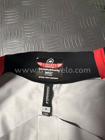 Veste Assos - 3