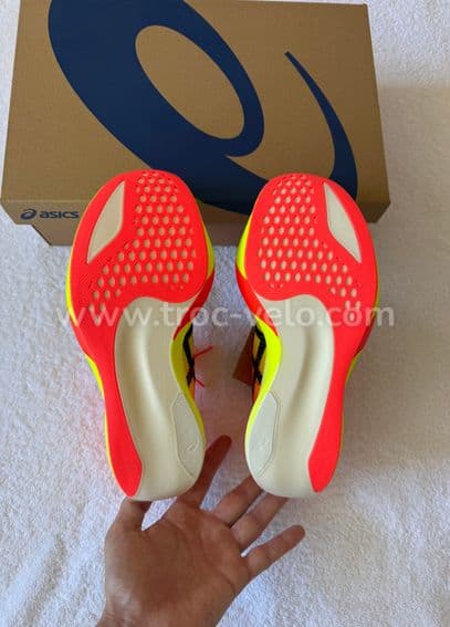 Chaussures Running asics Metaspeed Sky, carbone, neuve - 5