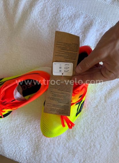 Chaussures Running asics Metaspeed Sky, carbone, neuve - 8