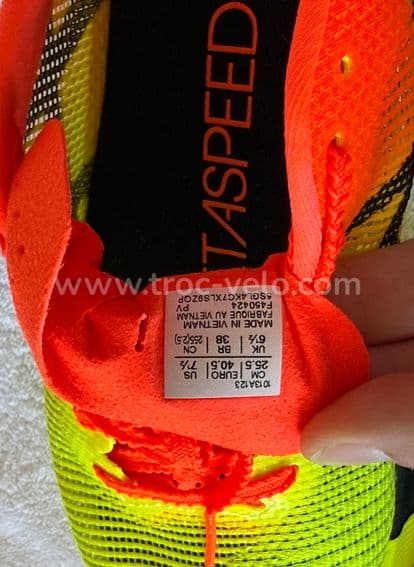 Chaussures Running asics Metaspeed Sky, carbone, neuve - 9