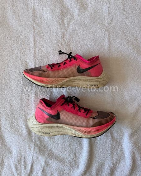Chaussures running Carbone nike - 1