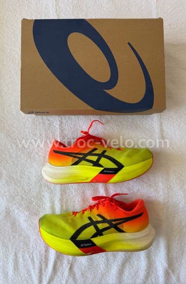Chaussures running Asics metaspeed Sky carbone - 1