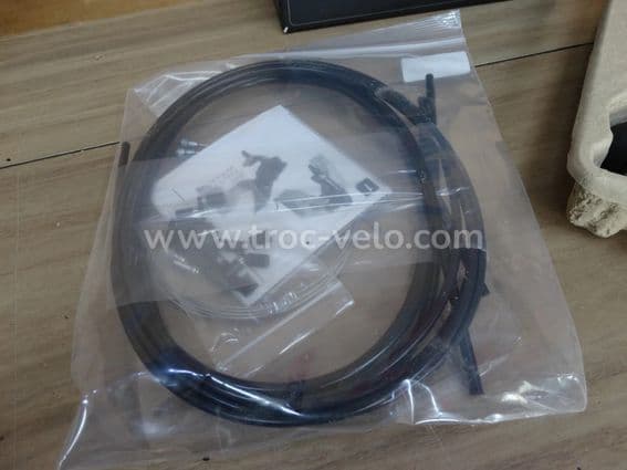 PAIRE DE MANETTES SRAM RIVAL CARBONE 10 x 2 vitesses - 4