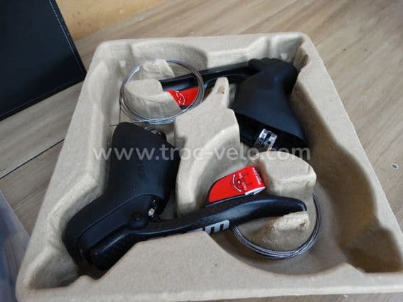 PAIRE DE MANETTES SRAM RIVAL CARBONE 10 x 2 vitesses - 6