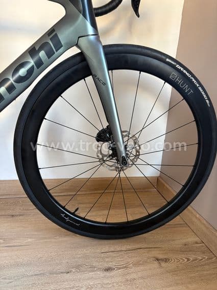 BIANCHI OLTRE RACE 105 Di2 – Roues carbone Hunt 44 – Capteur de puissance - 4