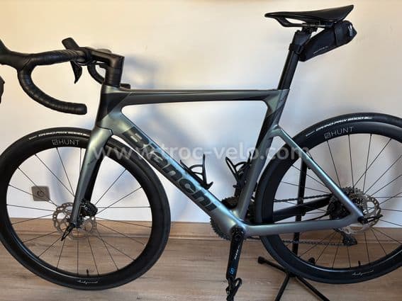 BIANCHI OLTRE RACE 105 Di2 – Roues carbone Hunt 44 – Capteur de puissance - 6