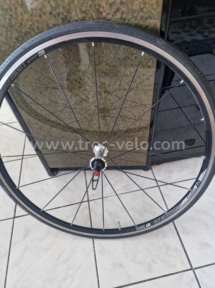 Roue avant DT Swiss R20 - 1