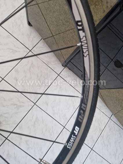 Roue avant DT Swiss R20 - 4