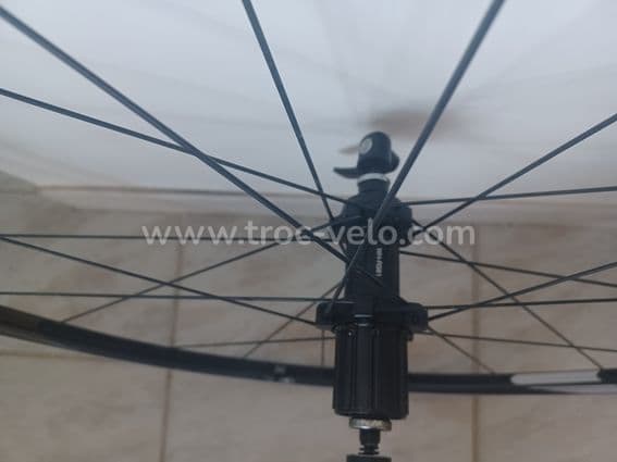 Paires de roues Shimano WH RS 61 freinage patins - 4