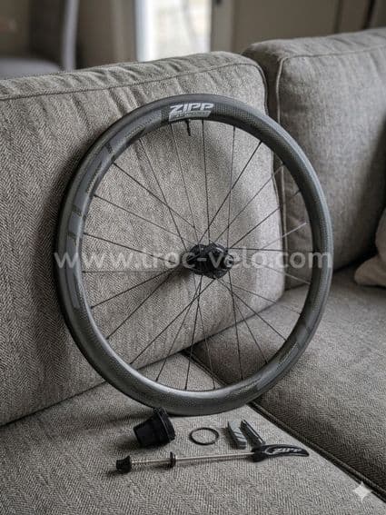 ROUE ARRIÈRE ZIPP 303 FIRECREST À PATIEN - 1